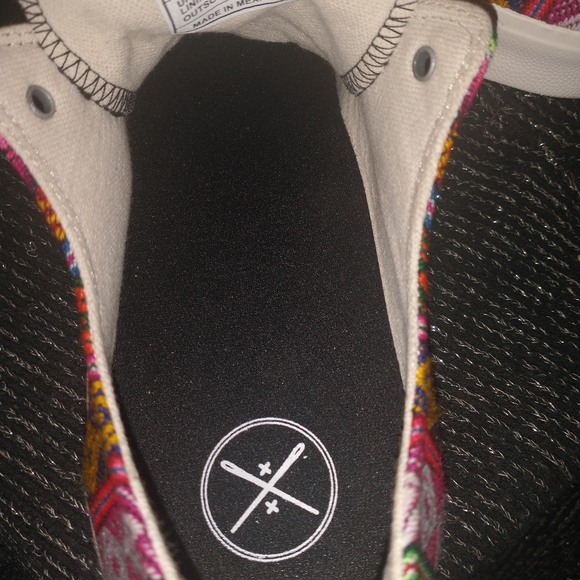 EXCEPTIONAL PAIR OF "INKKAS" HANDMADE WORLD WEAR SPECTRUM SNEAKERS - Picture 8 of 14